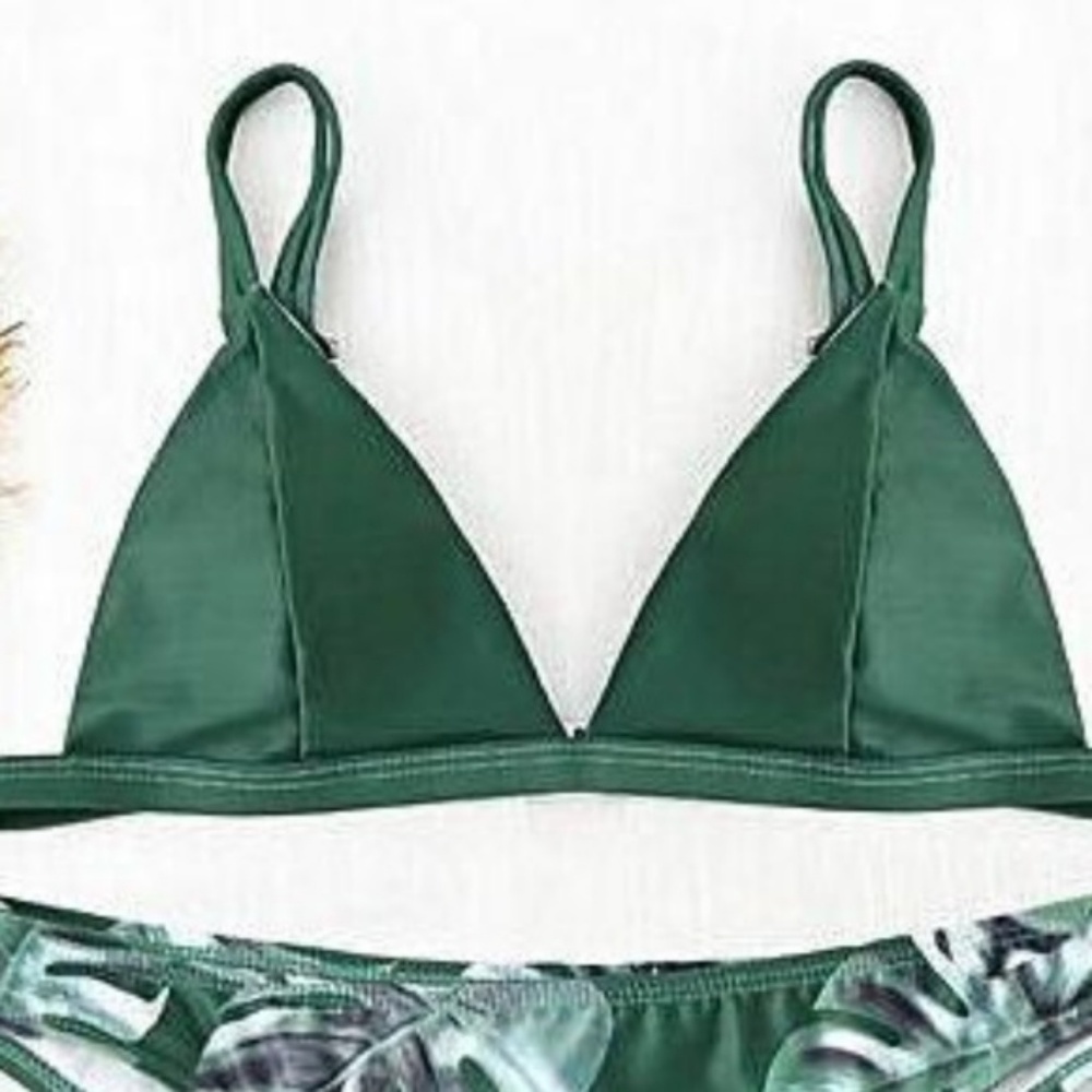 Green Triangle Bikini Set - Picture 3 of 5